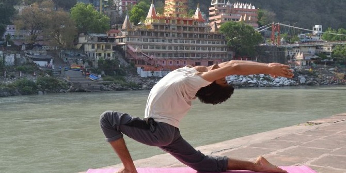 200-Hour Yoga Teacher Training in Rishikesh for International Students