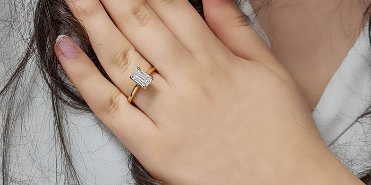 Designing a Custom Emerald Cut Engagement Ring
