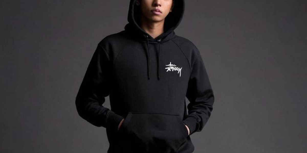 Stussy Hoodie Love: Why This Streetwear Staple Never Goes Out of Style