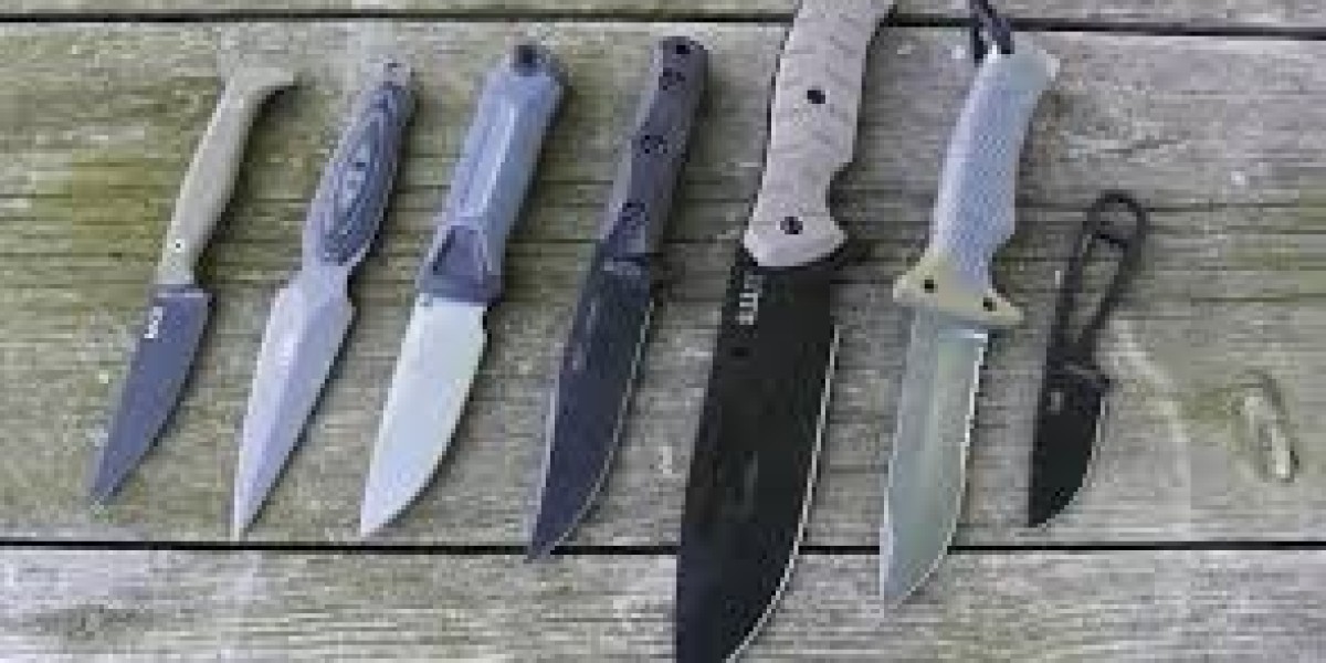 The Key Advantages of Choosing a Fixed Blade Knife Over a Folding One