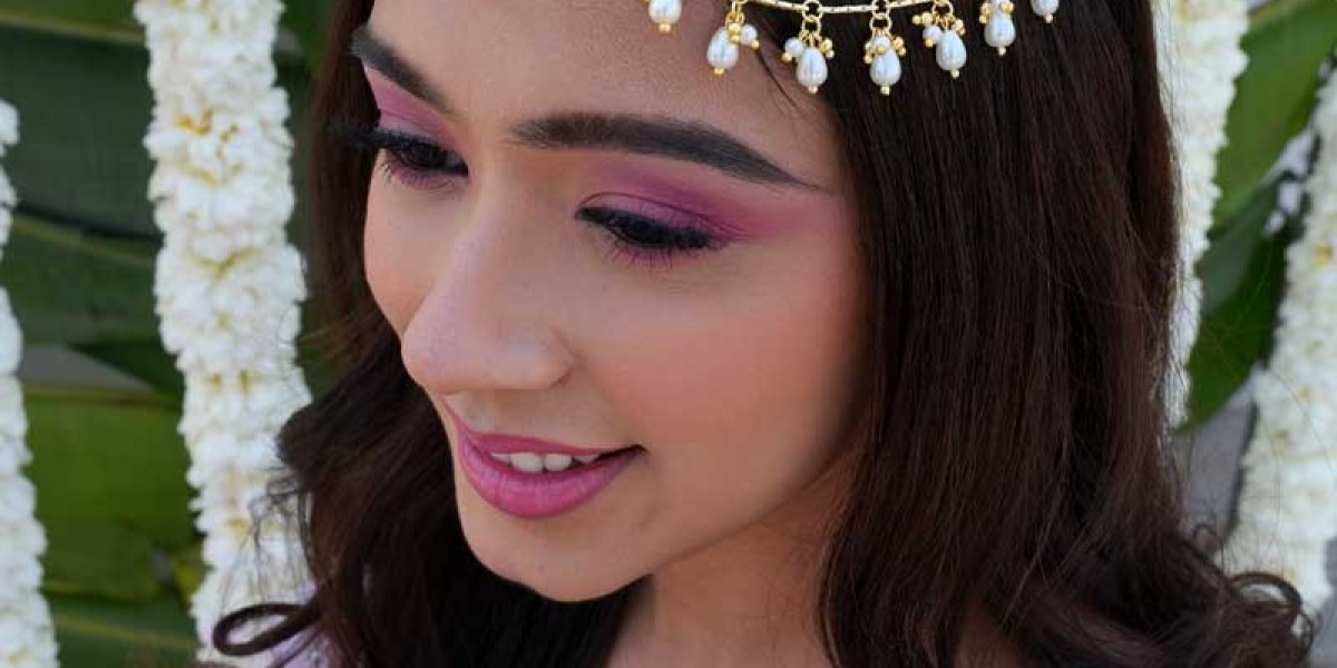 Shop the Latest Hair Accessories for Women | Trendy & Elegant