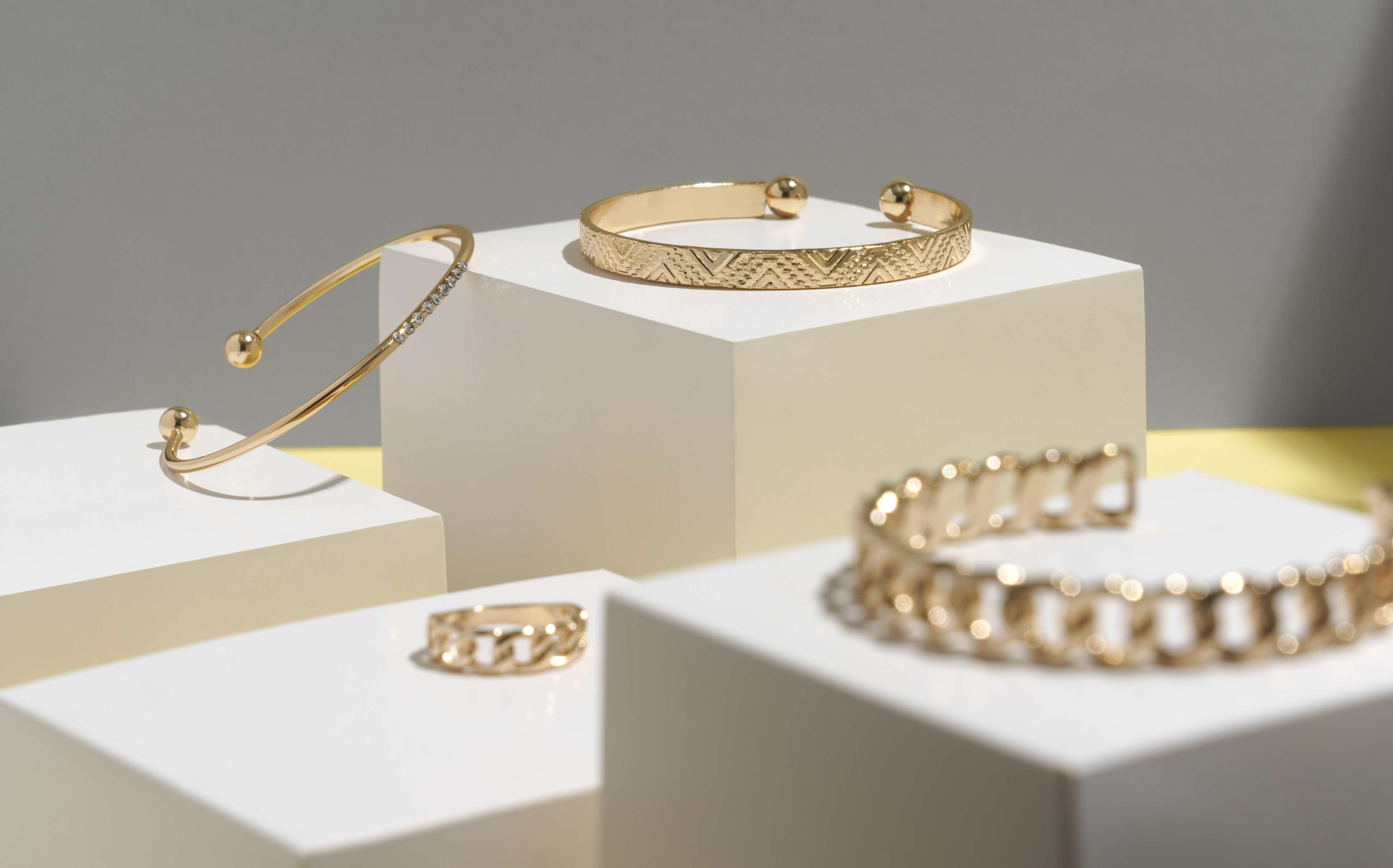 Why Stainless Steel Jewellery Outshines the Rest of the Jewellery in 2025